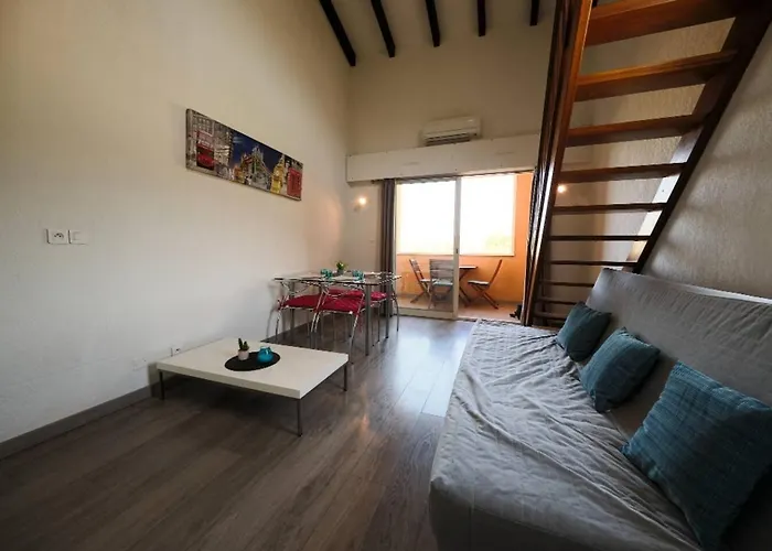 Grand Mezzanine Sur La *