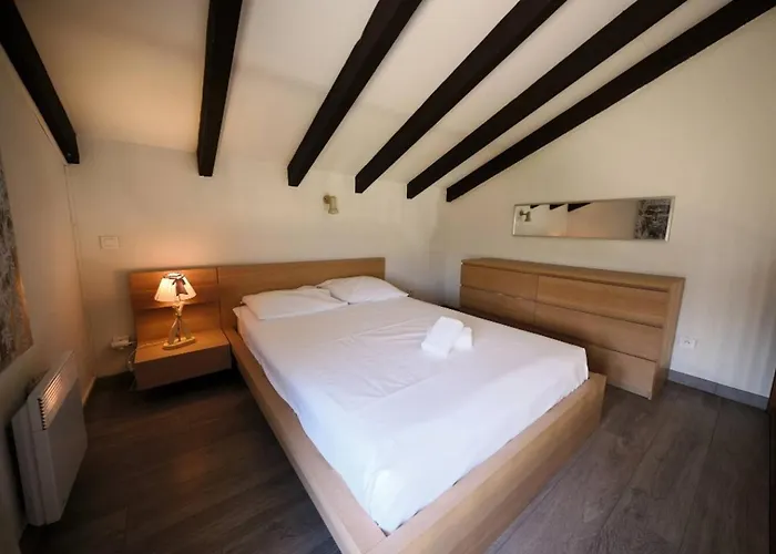 Grand Mezzanine Sur La